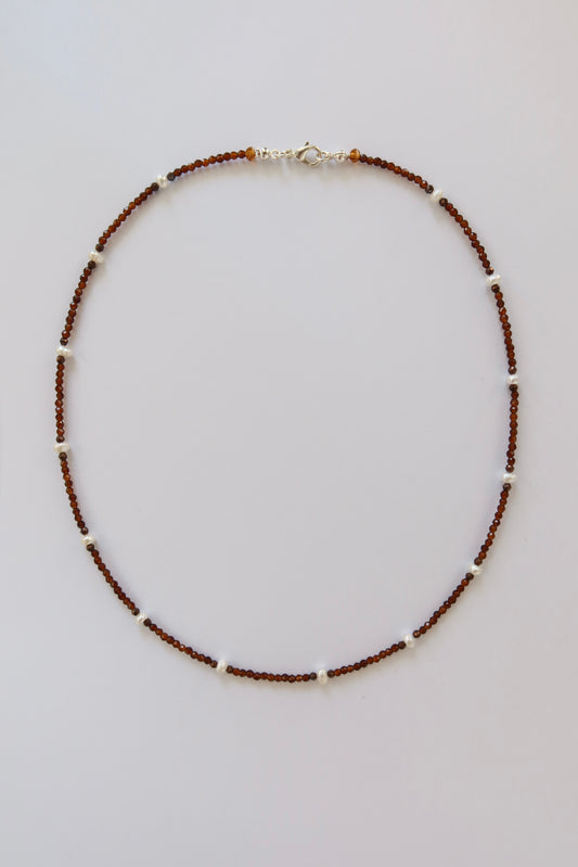 Collar Arena Perlas